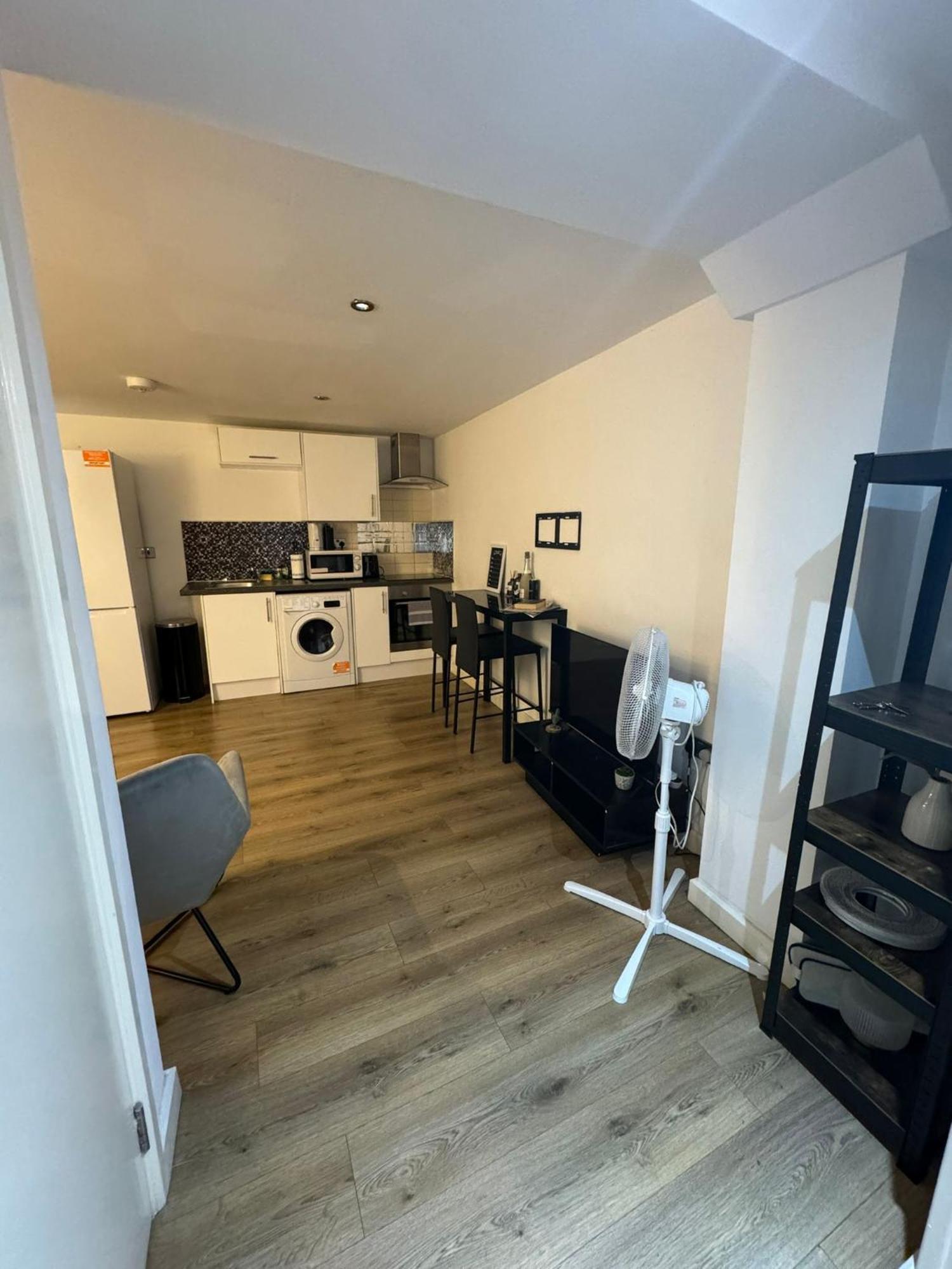 Cozy Two Bedroom Apartment Sleeps 6 Near Camden Market Hw10 London Exterior foto